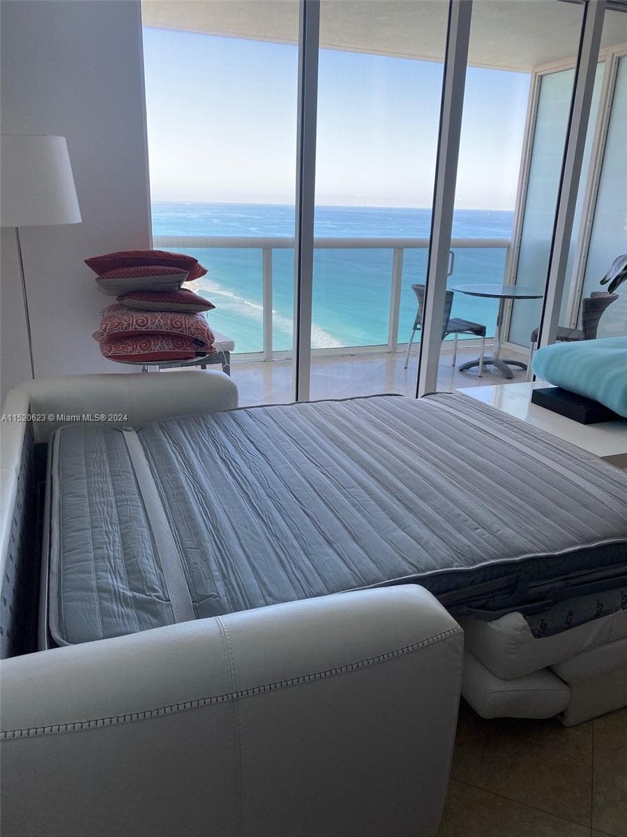 1830 S Ocean Dr 3809 photo 15