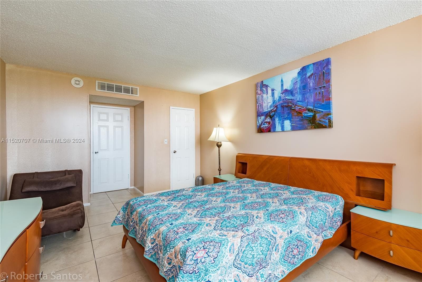3180 S Ocean Dr 422 photo 22