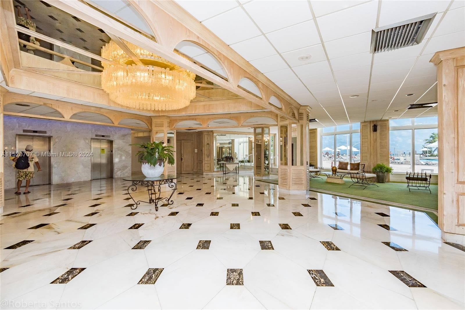 3180 S Ocean Dr 422 photo 3