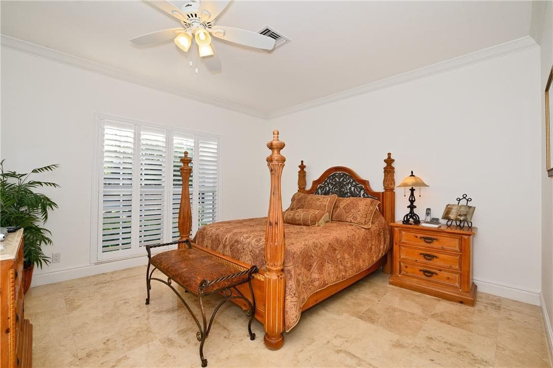 2 Compass Lane photo 23