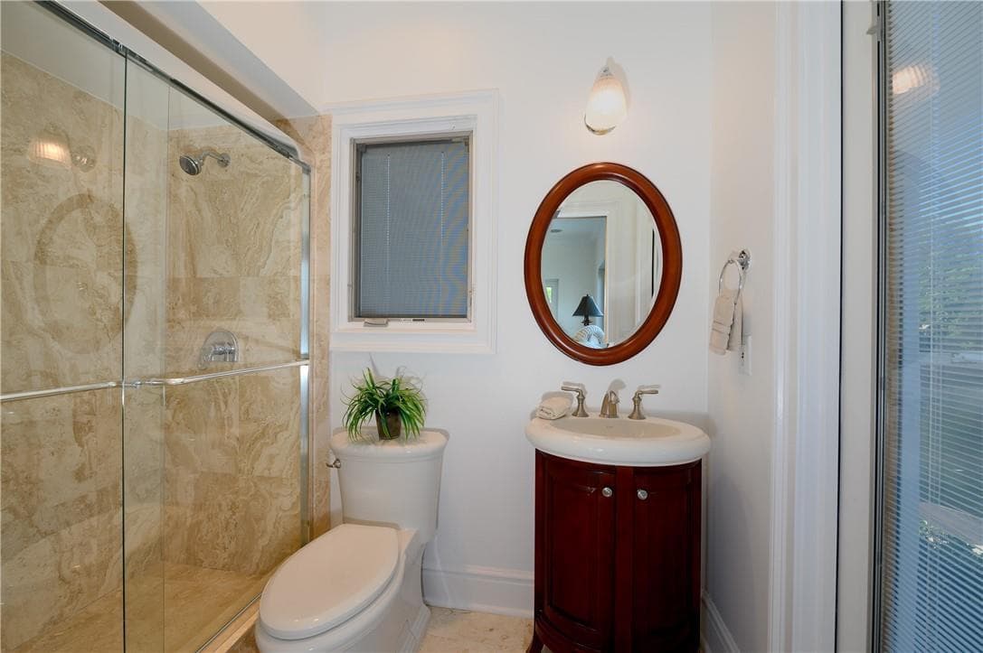 2 Compass Lane photo 14