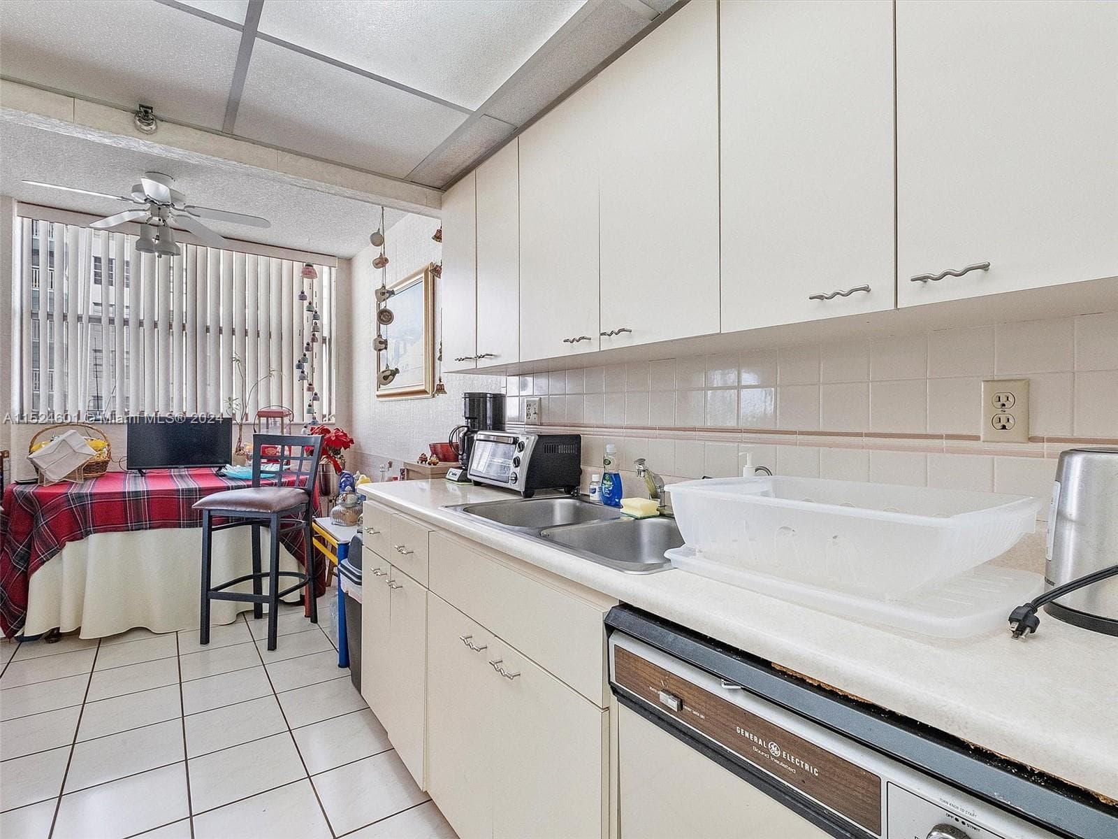 290 174th St 1809 photo 9