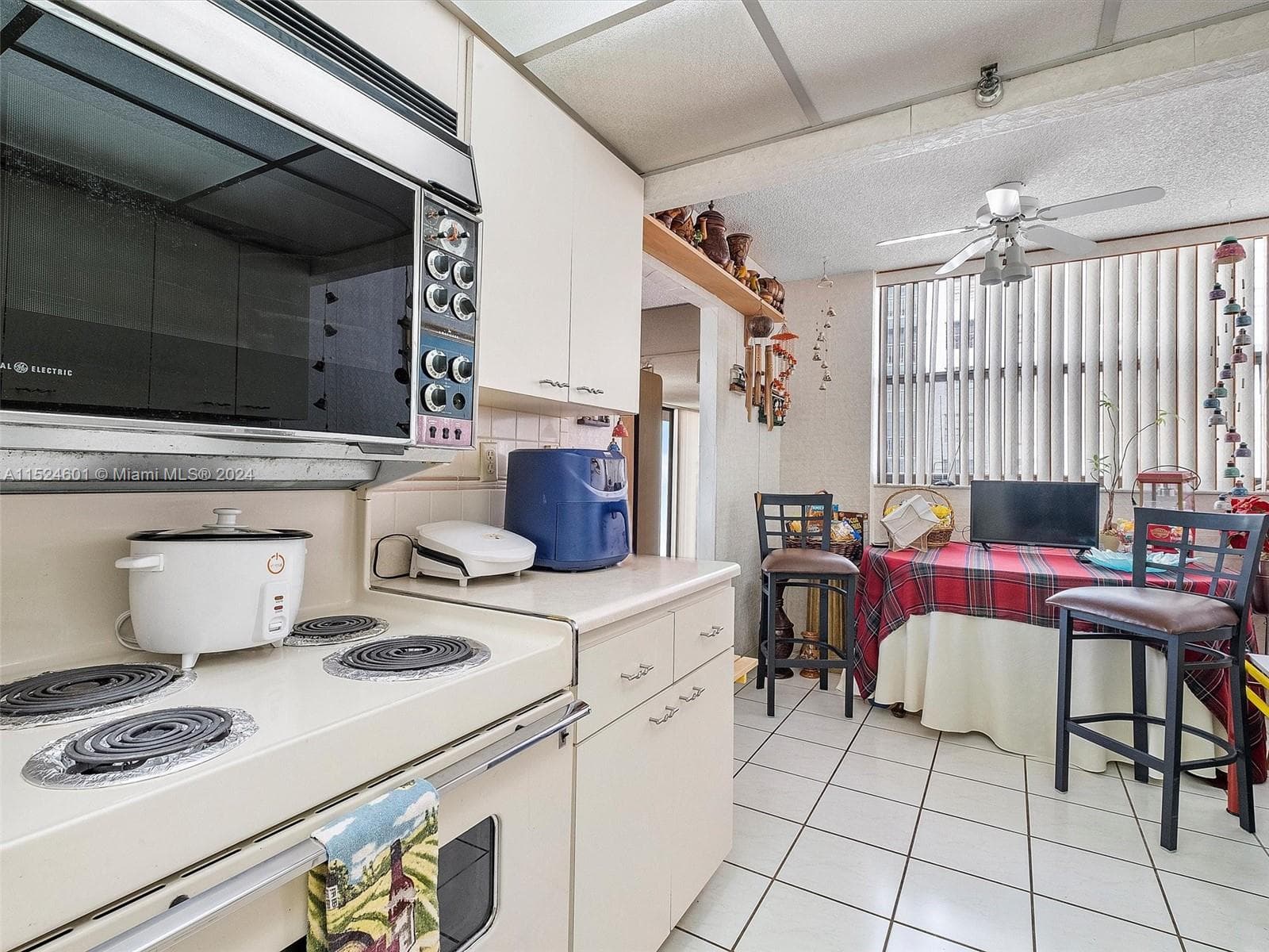 290 174th St 1809 photo 10
