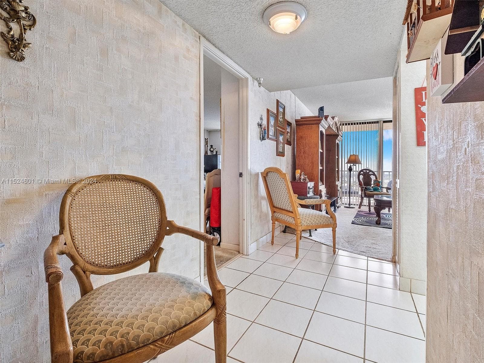 290 174th St 1809 photo 4