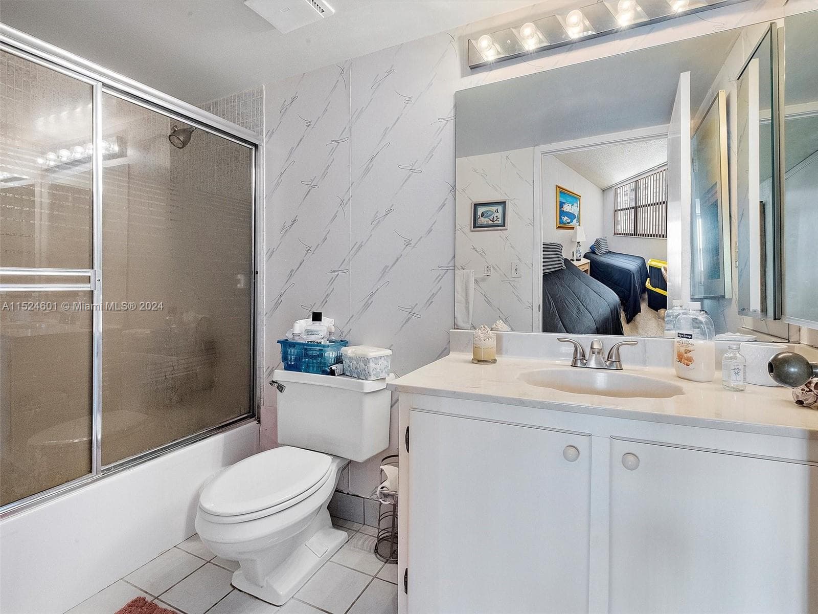 290 174th St 1809 photo 21