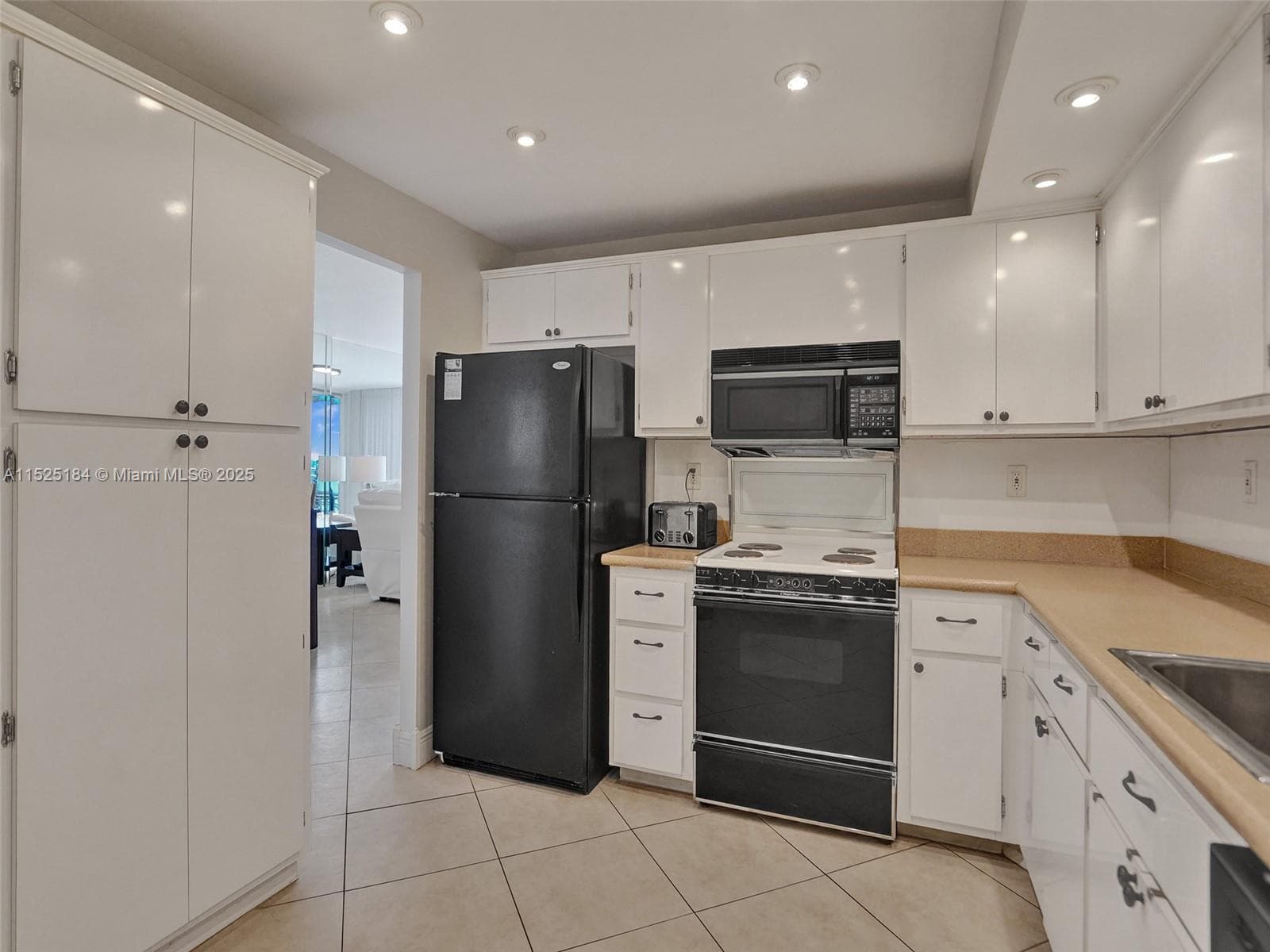 1600 Ocean Dr 12E photo 19