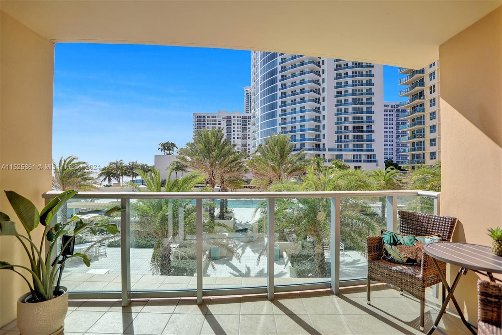 2501 S Ocean Dr (Avail. May 5th,2026) 314 photo 3