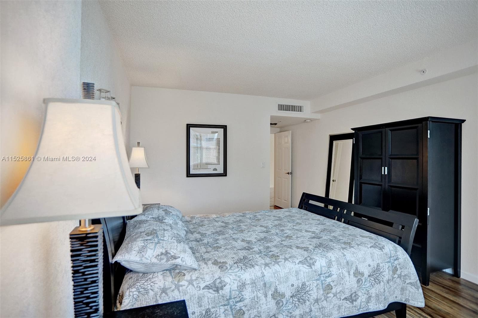 2501 S Ocean Dr (Avail. May 5th,2026) 314 photo 18