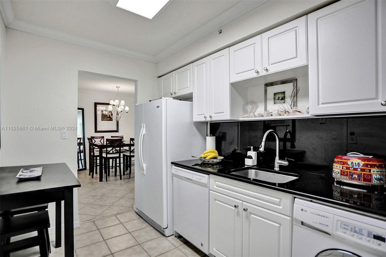 2501 S Ocean Dr (Avail. May 5th,2026) 314 photo 11