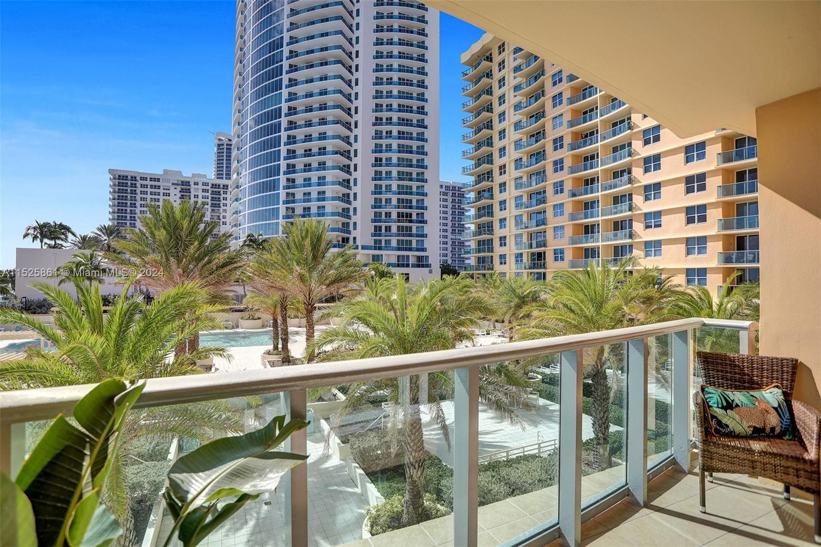 2501 S Ocean Dr (Avail. May 5th,2026) 314 photo 4