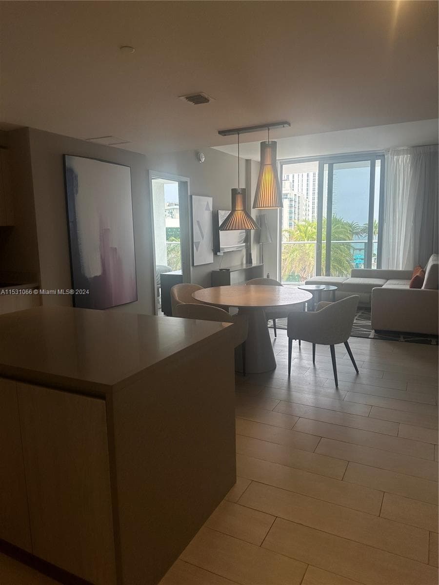 4010 S Ocean Dr R707 photo 13