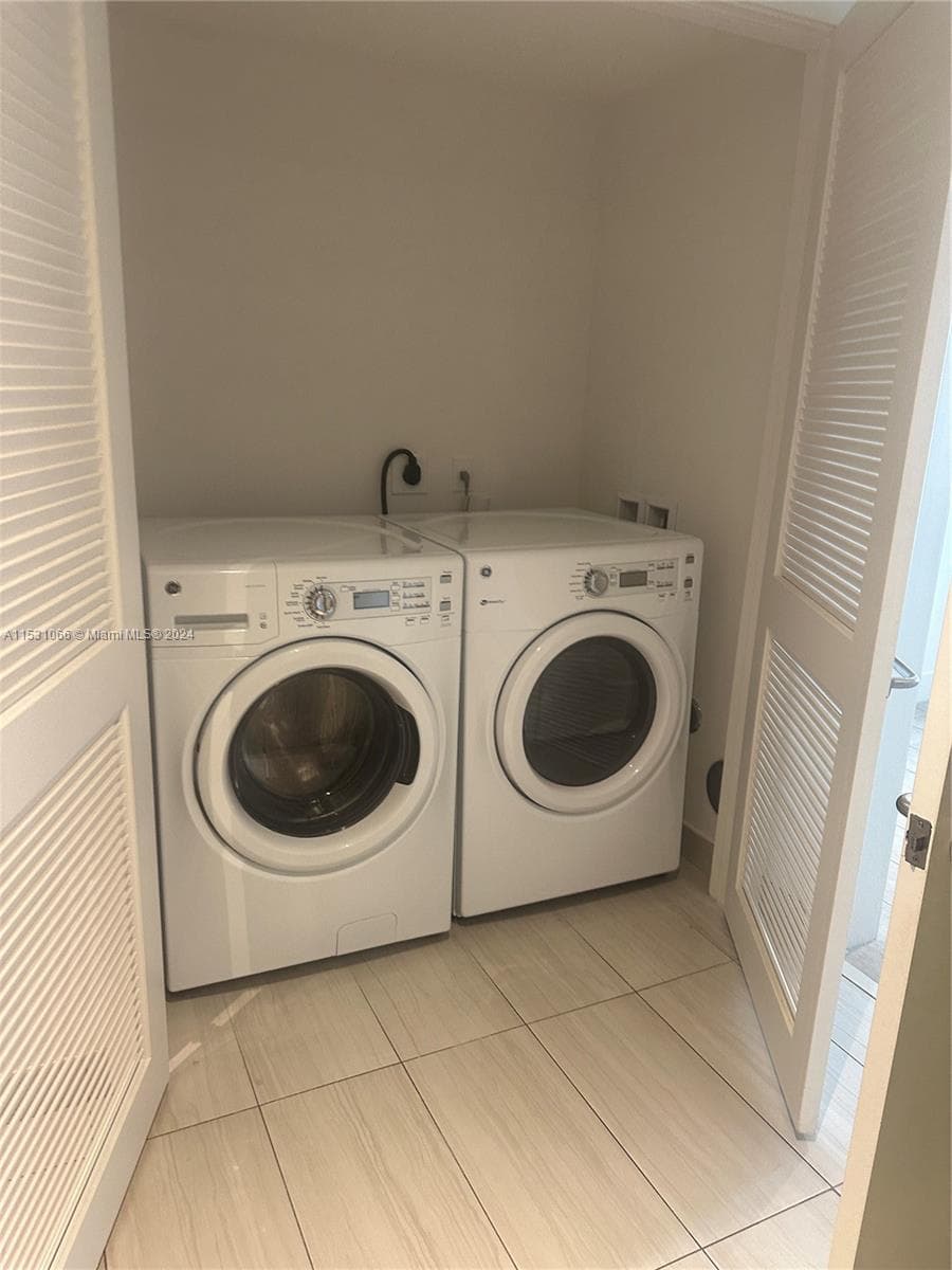 4010 S Ocean Dr R707 photo 8