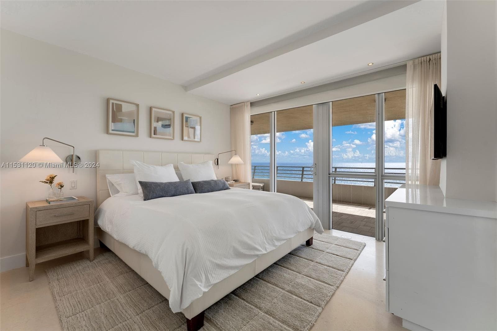 101 Ocean Dr 907 photo 22