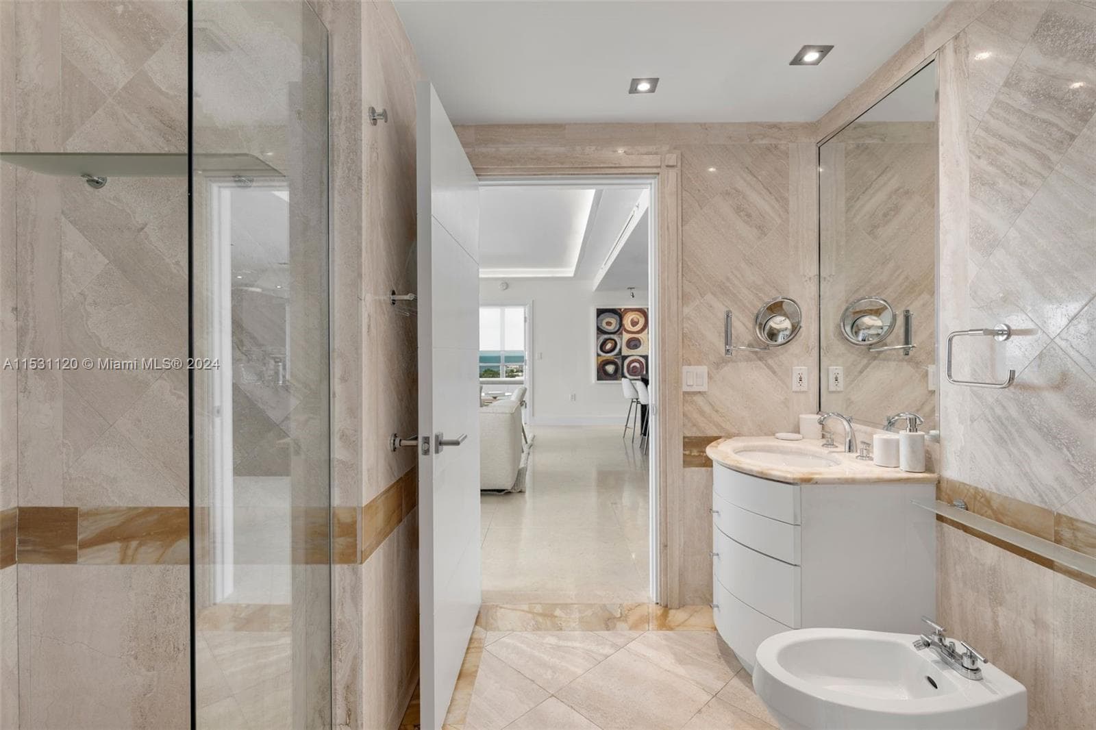 101 Ocean Dr 907 photo 25