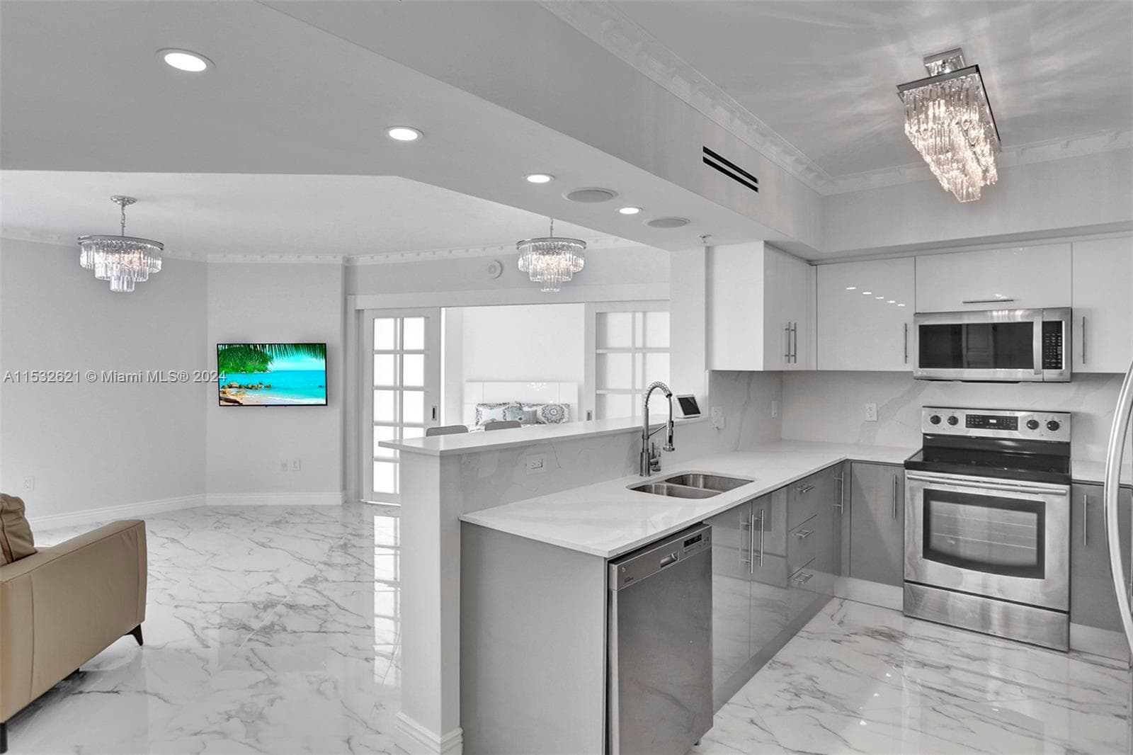 16699 Collins Ave 2209 photo 5