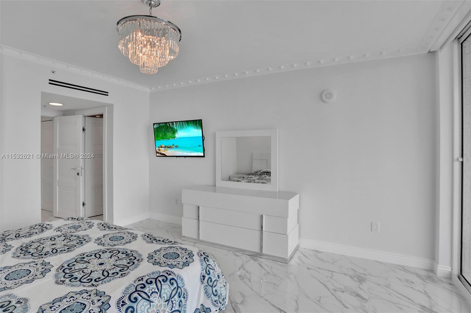 16699 Collins Ave 2209 photo 18