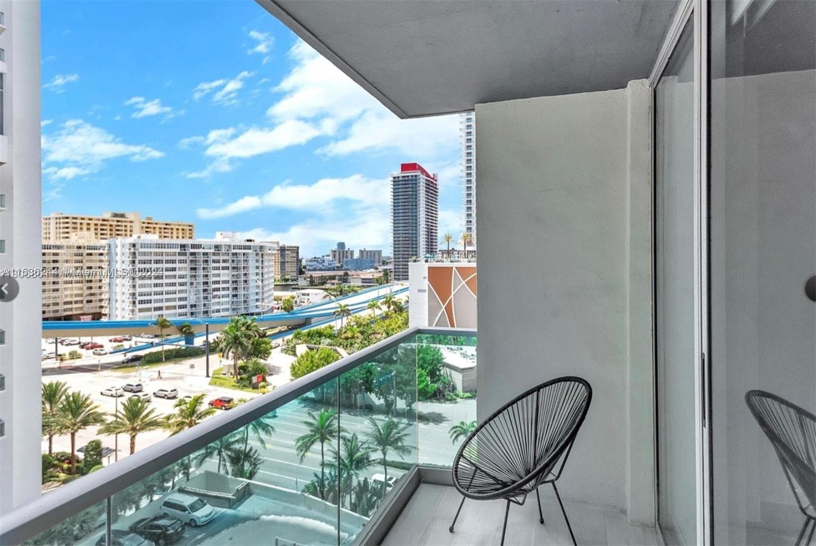 4001 Ocean Dr 9F photo 3