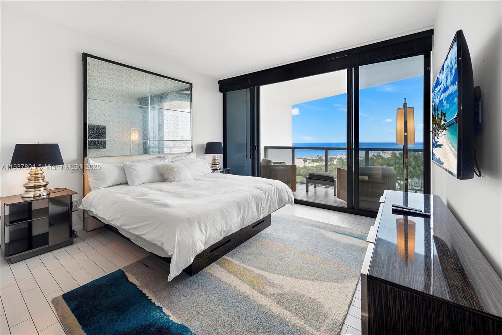 2201 Collins Ave 814 photo 15