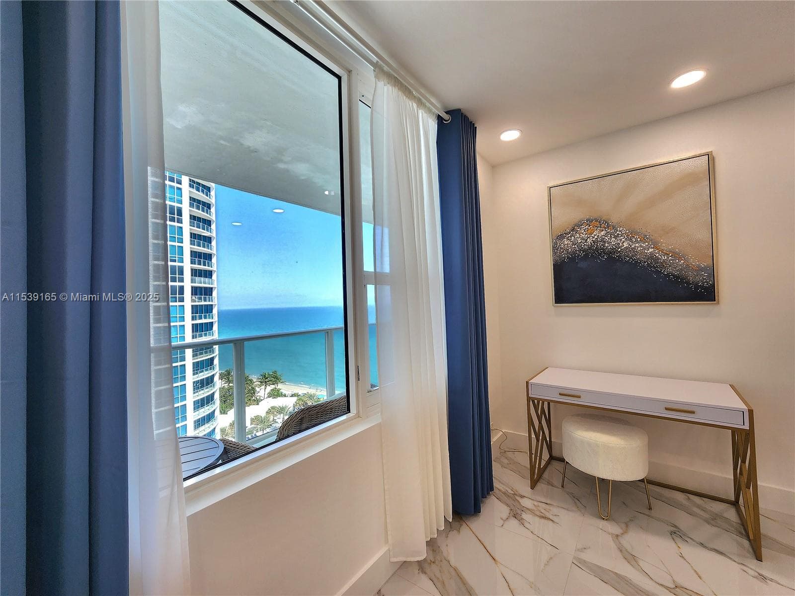 3505 S Ocean Dr 1509 photo 13