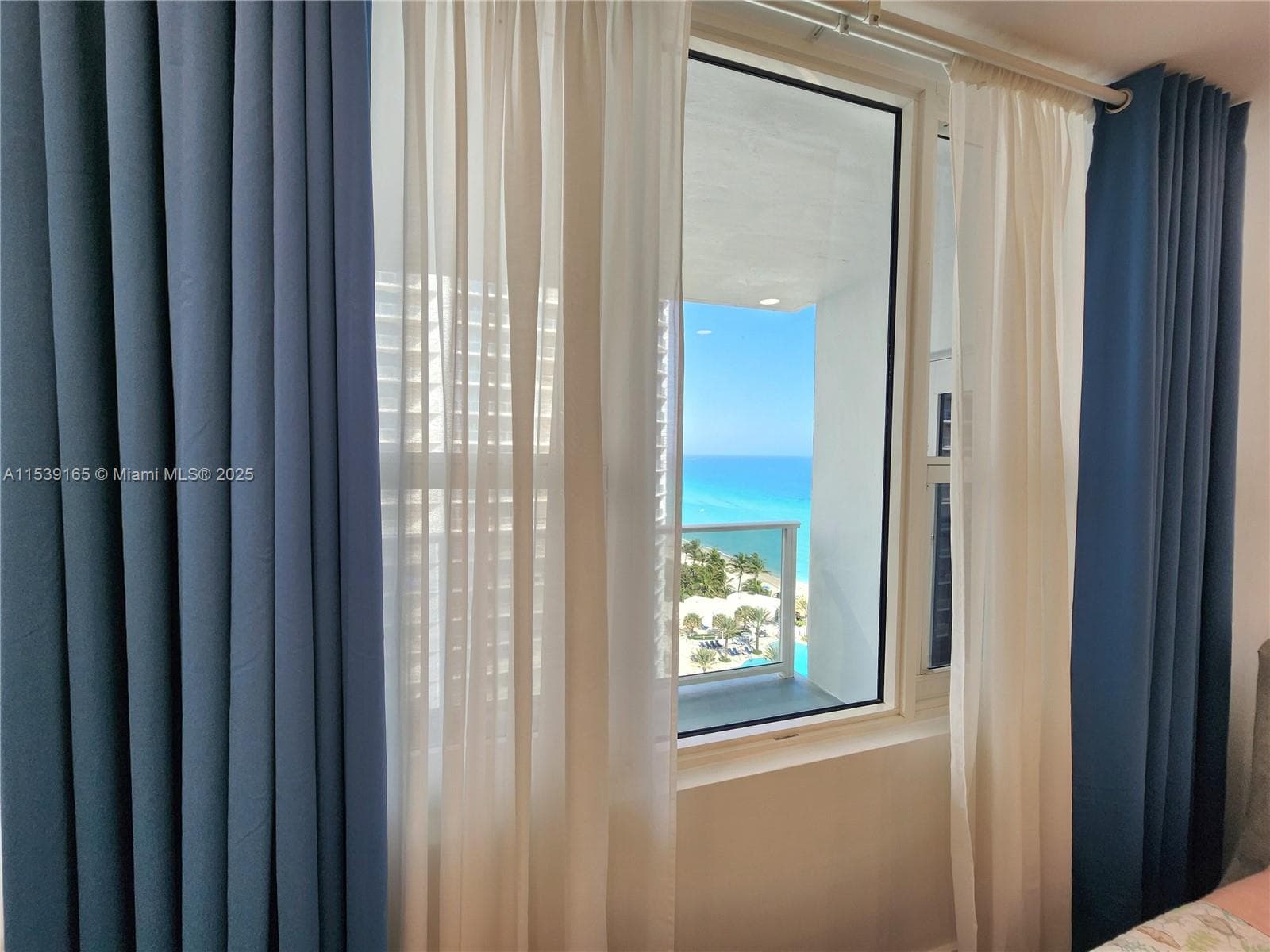 3505 S Ocean Dr 1509 photo 22