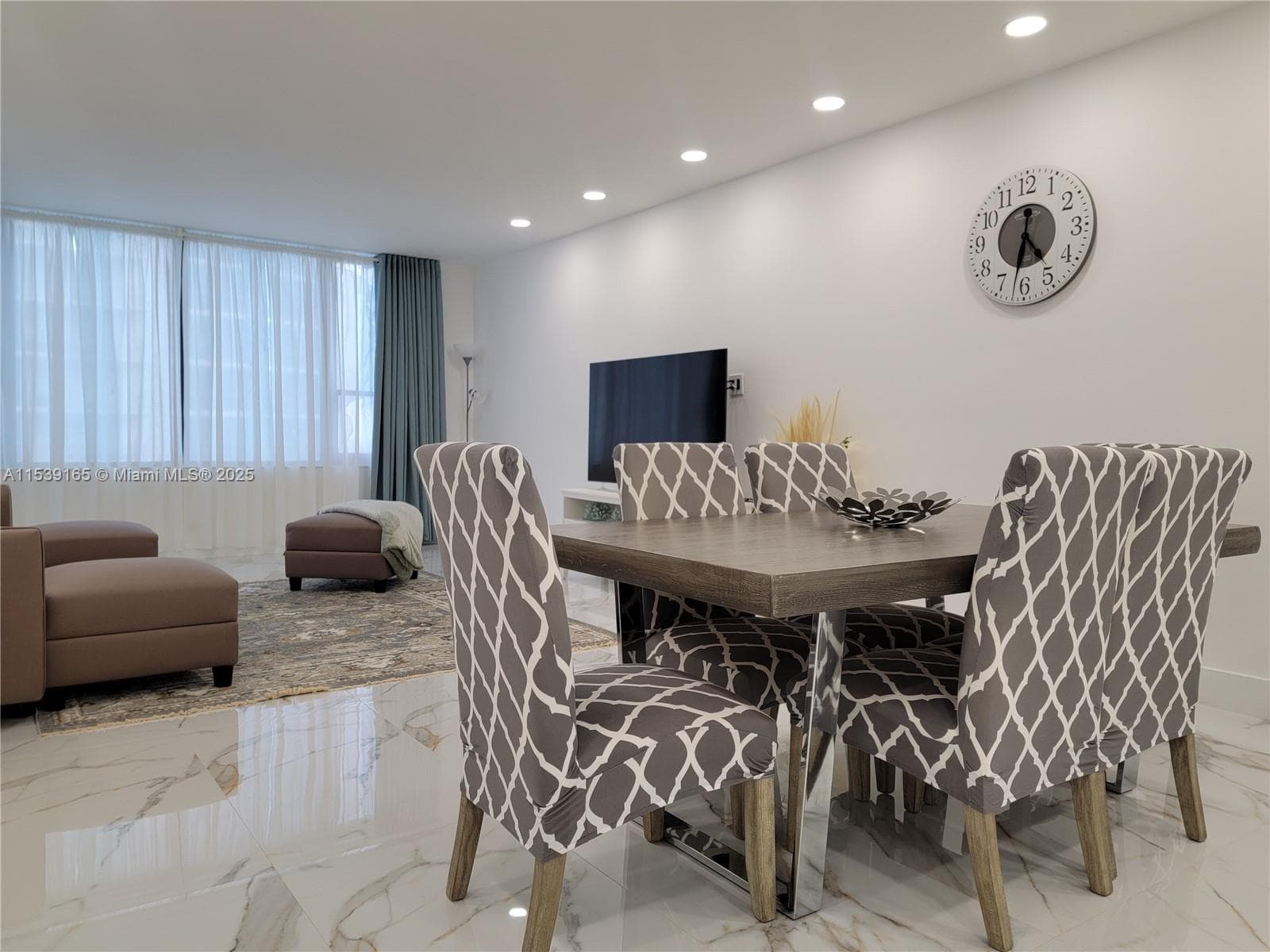 3505 S Ocean Dr 1509 photo 11
