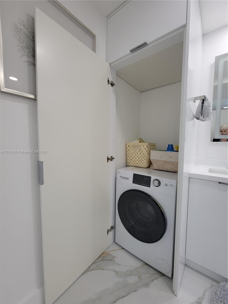 3505 S Ocean Dr 1509 photo 19