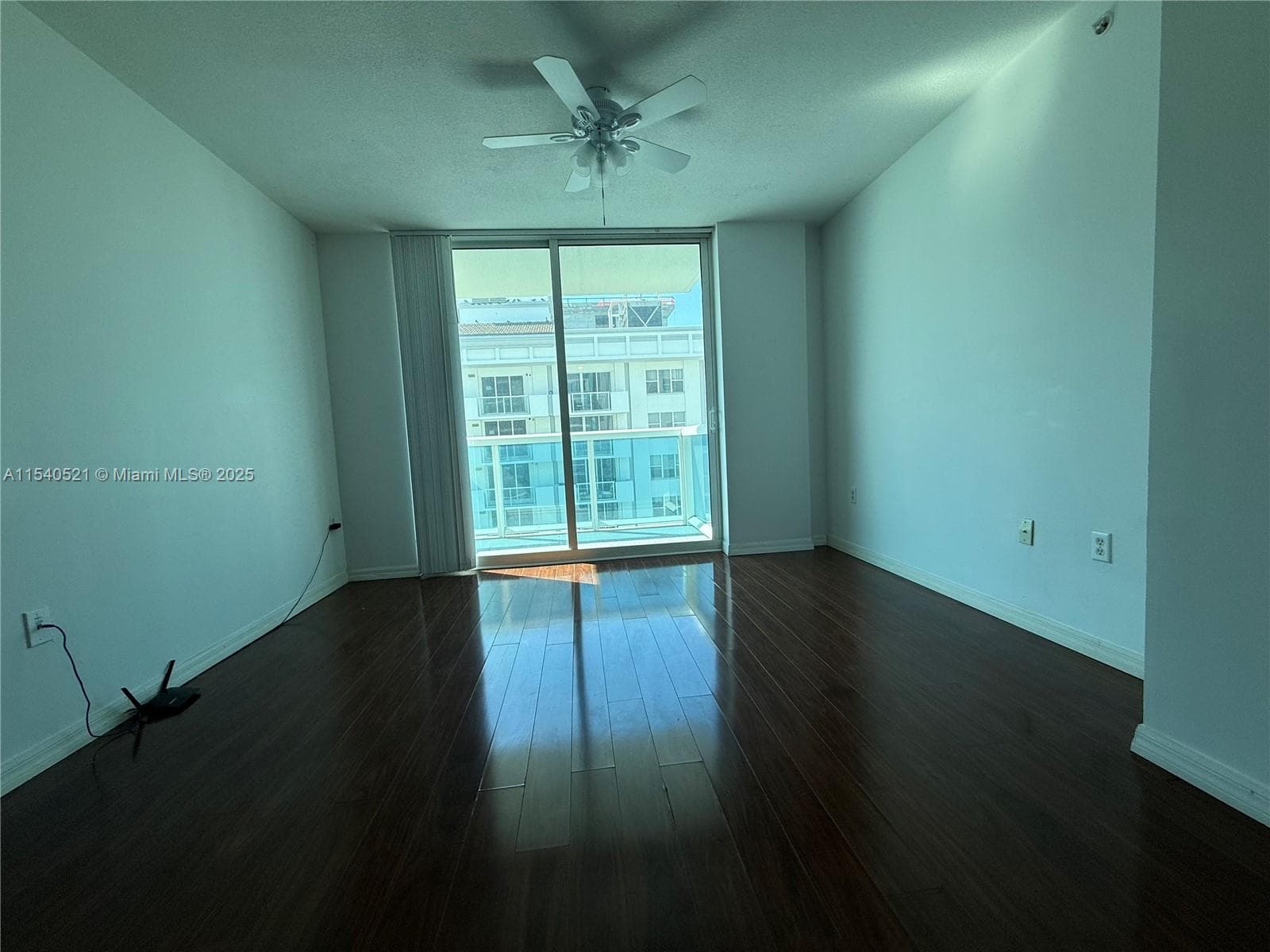 9201 Collins Ave 1023 photo 6