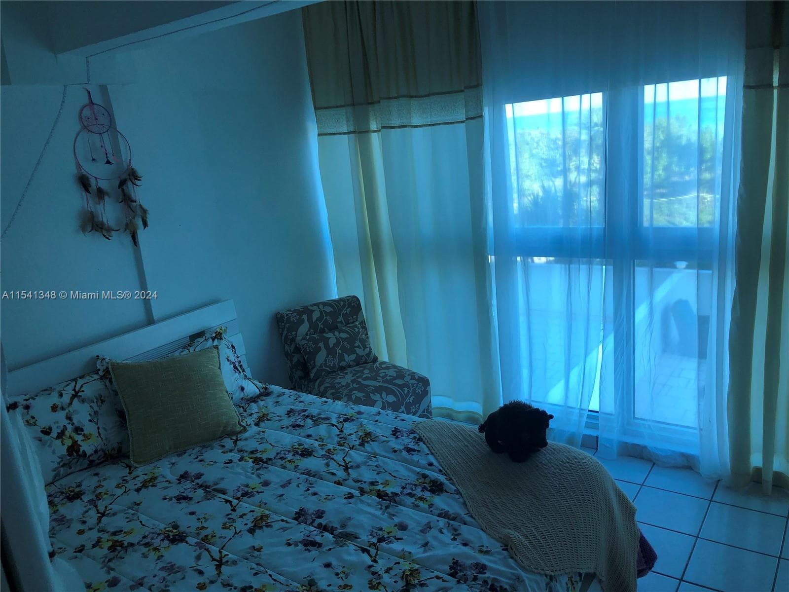 5445 Collins Ave TH2 photo 2