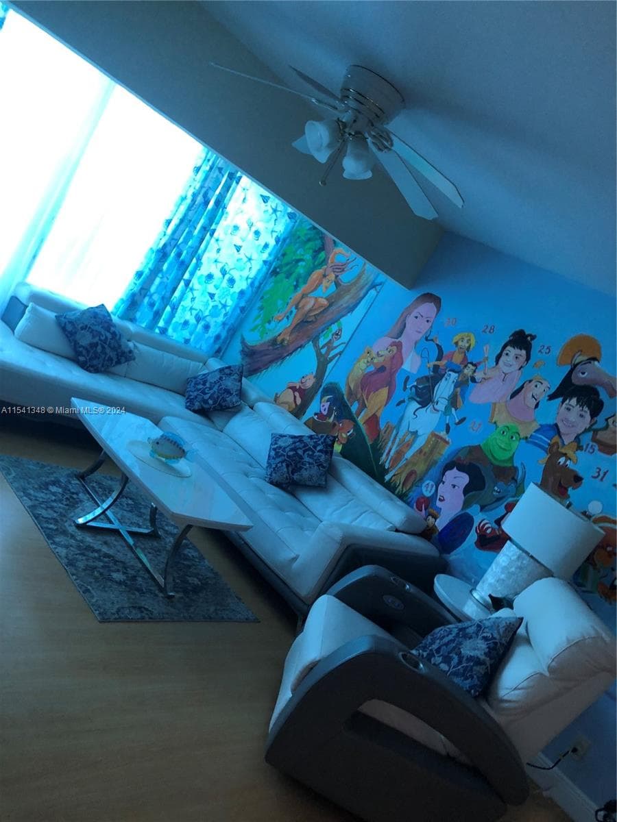 5445 Collins Ave TH2 photo 1