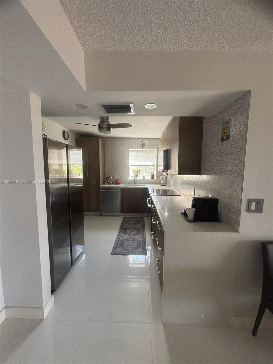 1865 S Ocean Dr 4F photo 1