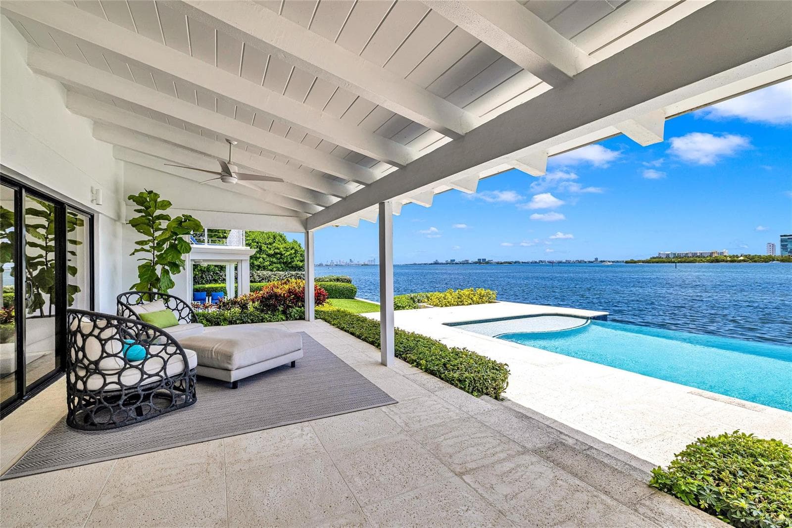 1290 NE 83rd Street photo 17
