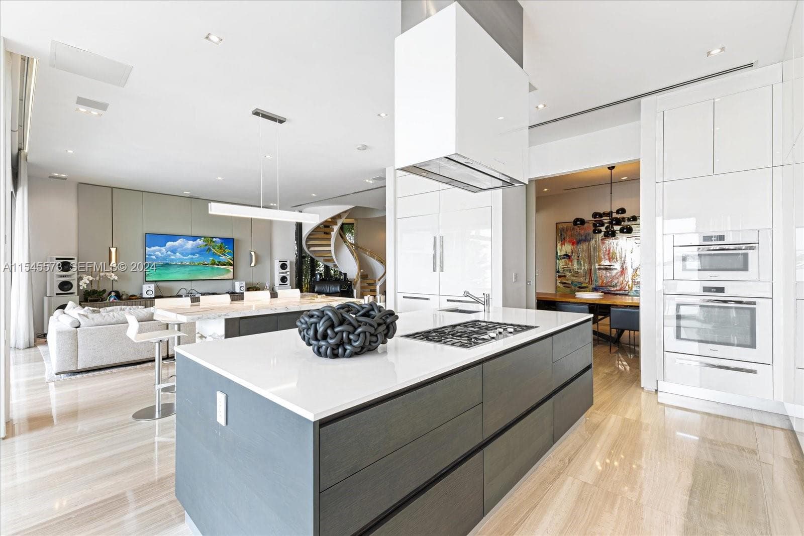 401 E Rivo Alto Dr photo 15