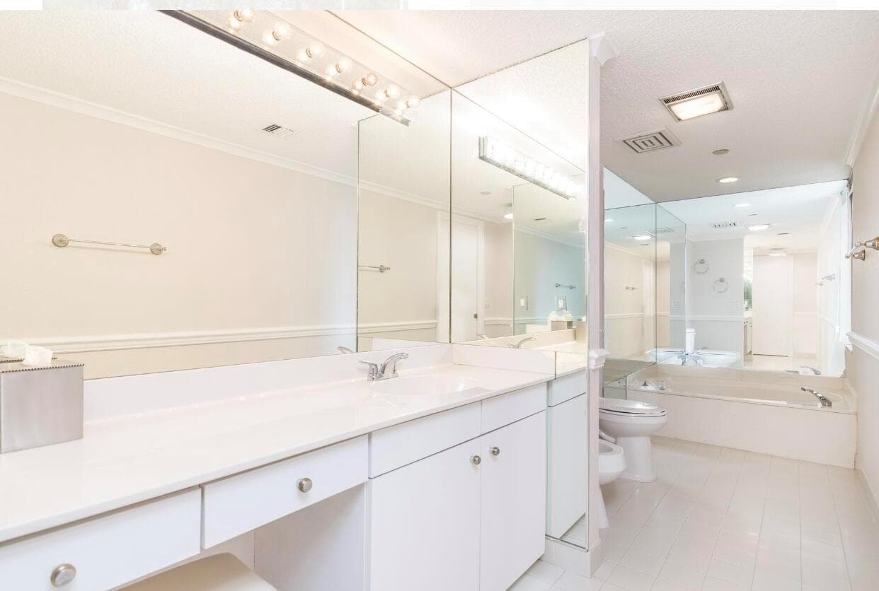 4100 N Ocean Drive 1704 photo 8