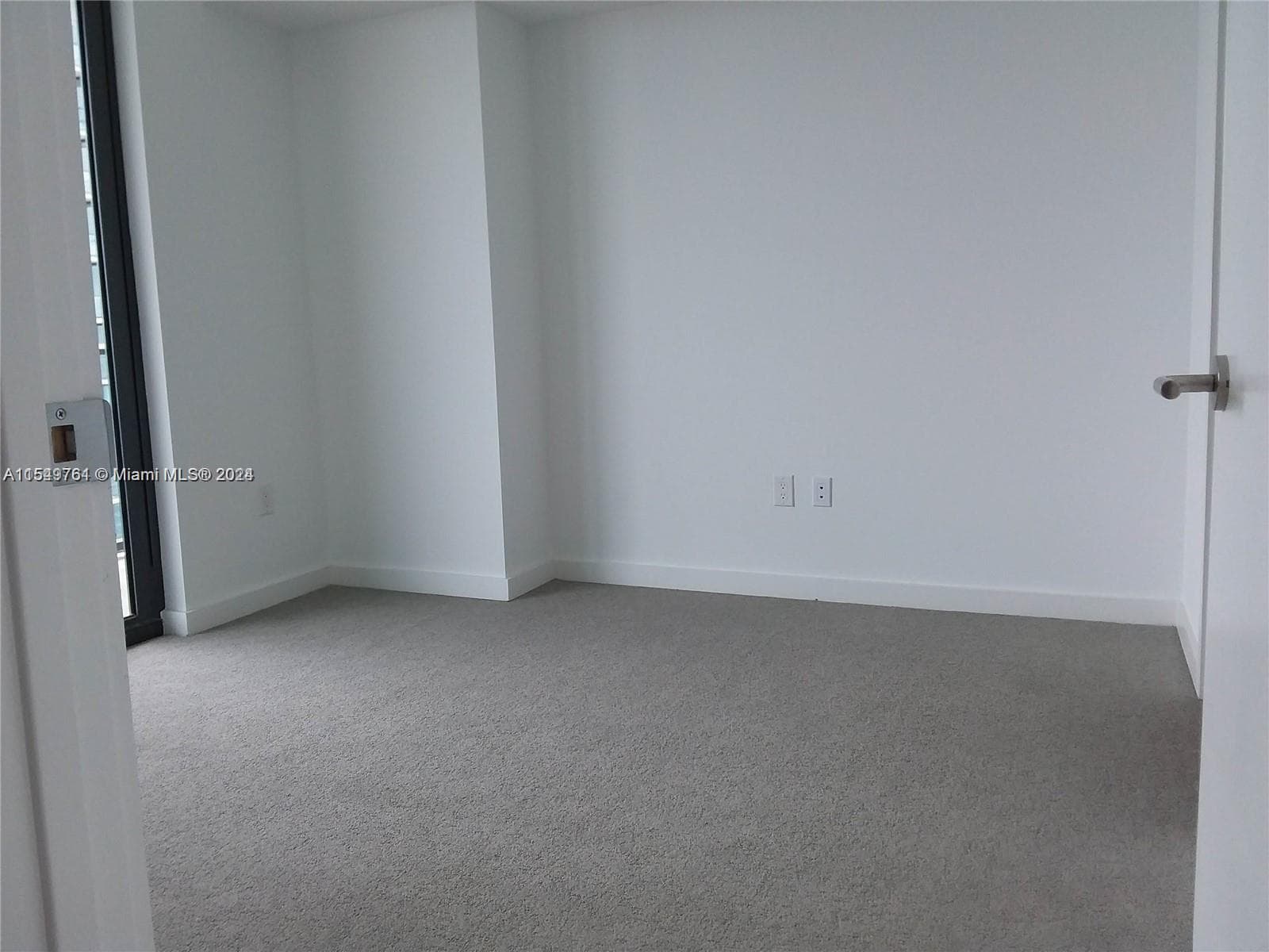 501 NE 31st St 3003 photo 13