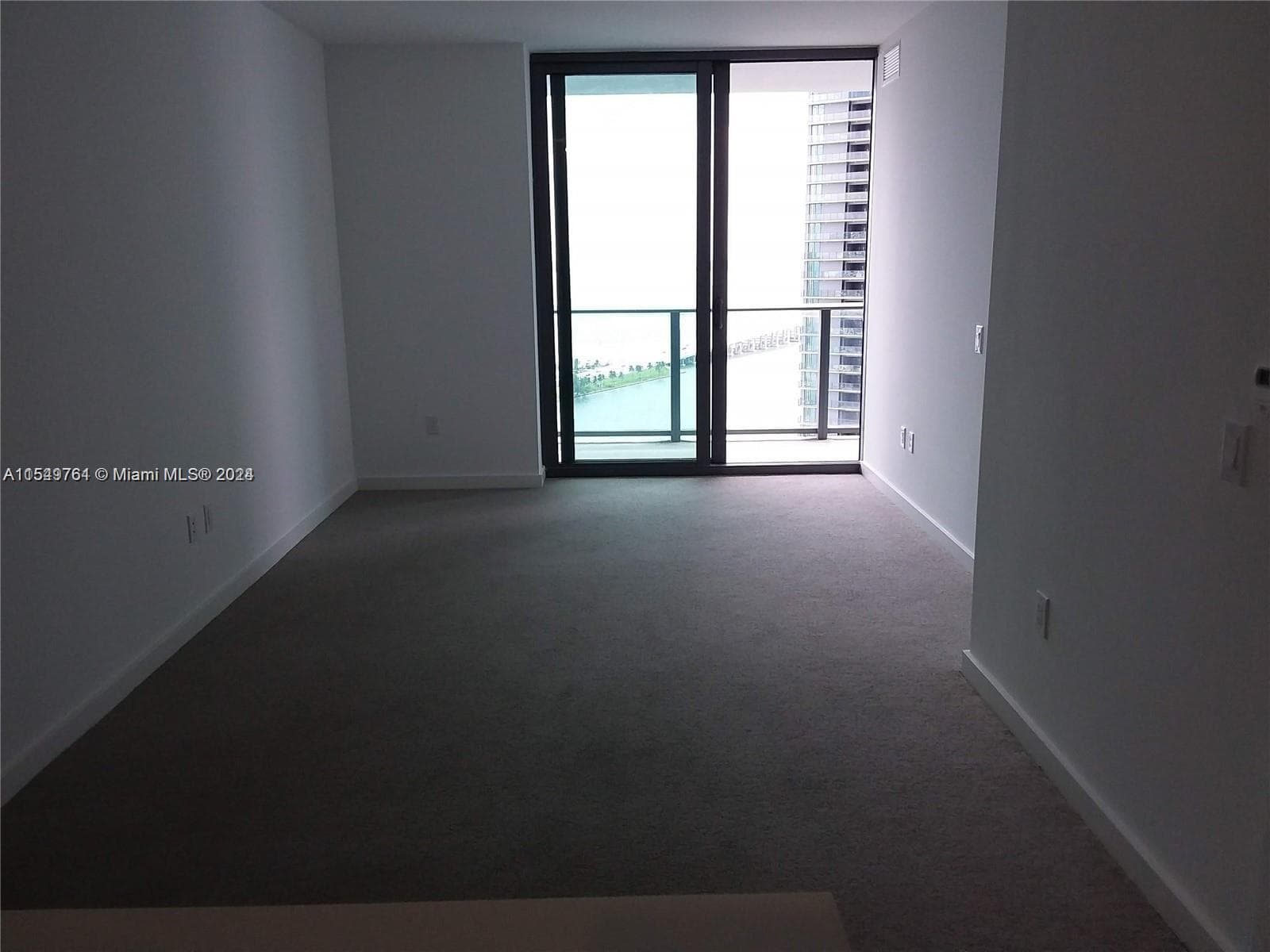 501 NE 31st St 3003 photo 14