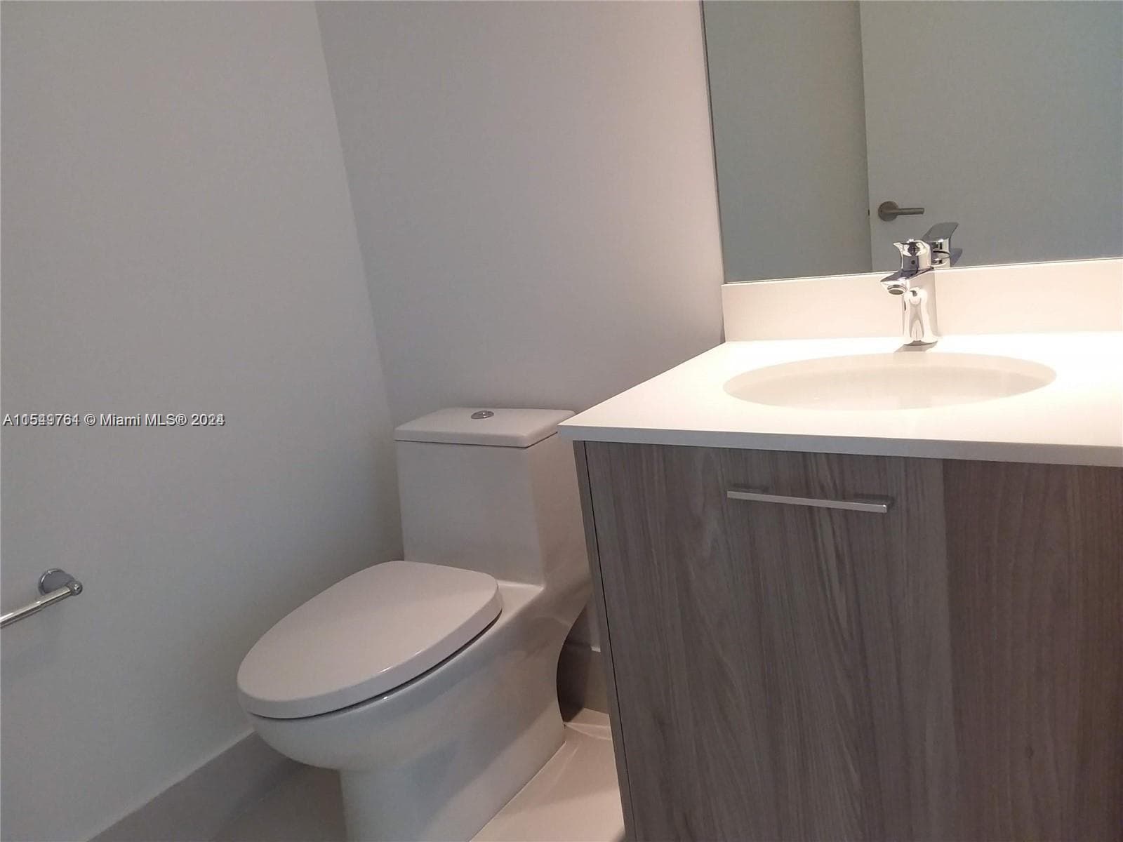 501 NE 31st St 3003 photo 15