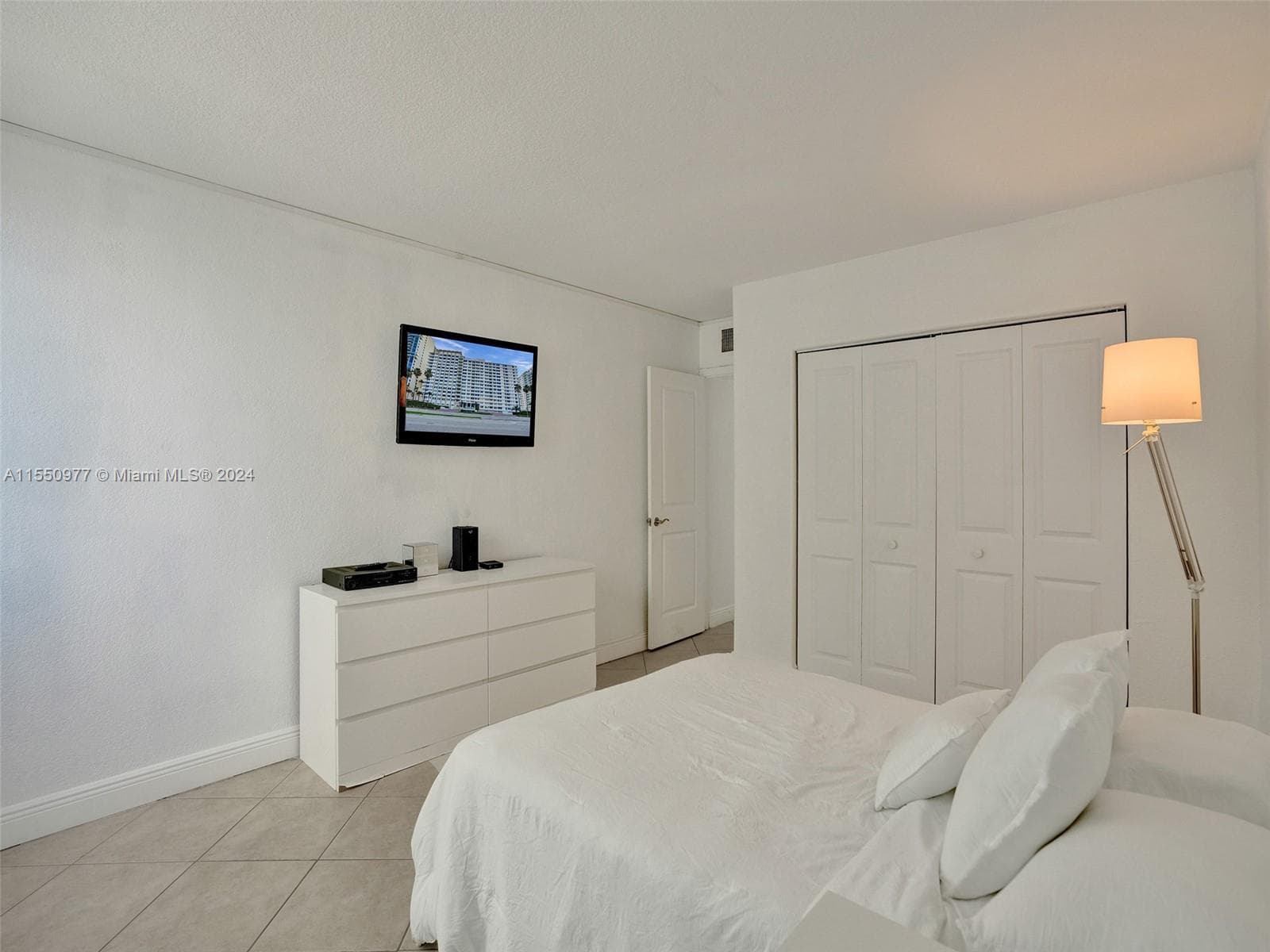 5005 Collins Ave 725 photo 23
