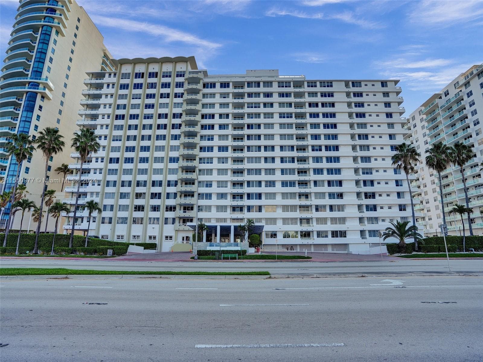 5005 Collins Ave 725 photo 1