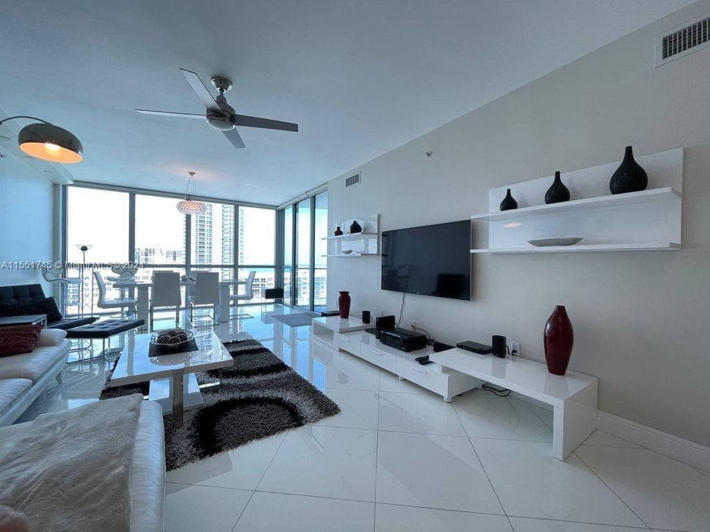 3101 S OCEAN DR 2003 photo 13