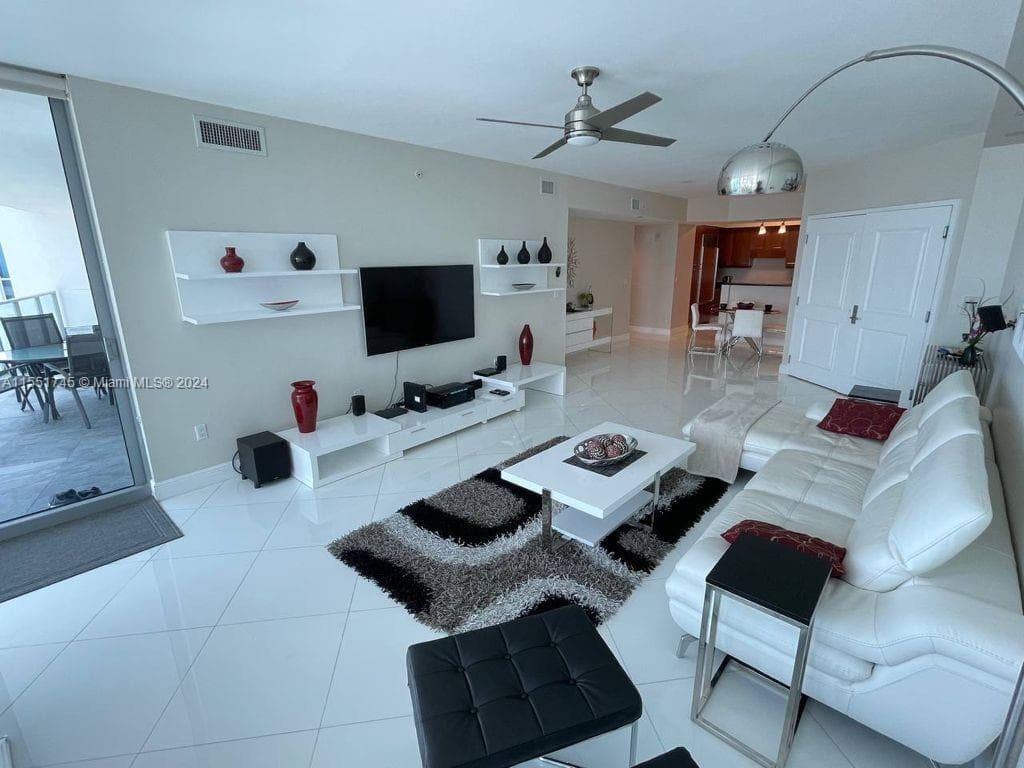 3101 S OCEAN DR 2003 photo 12