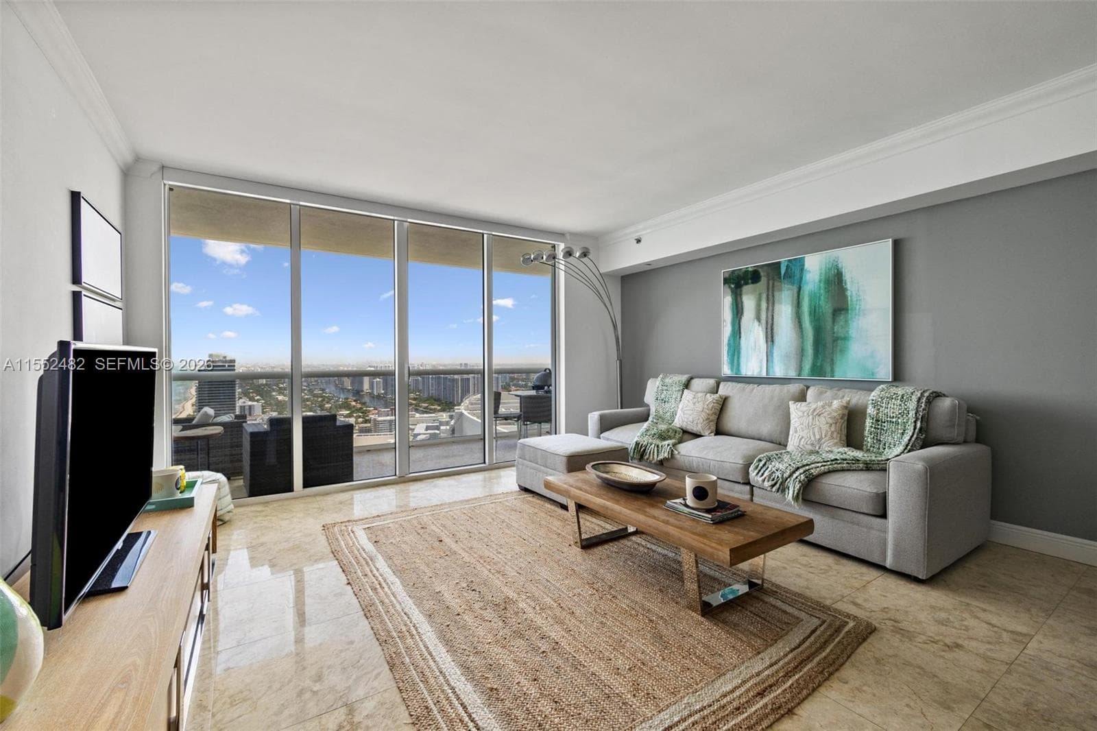 1830 S Ocean Dr 5005 photo 2