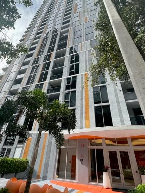 31 6th St 1606 photo 24