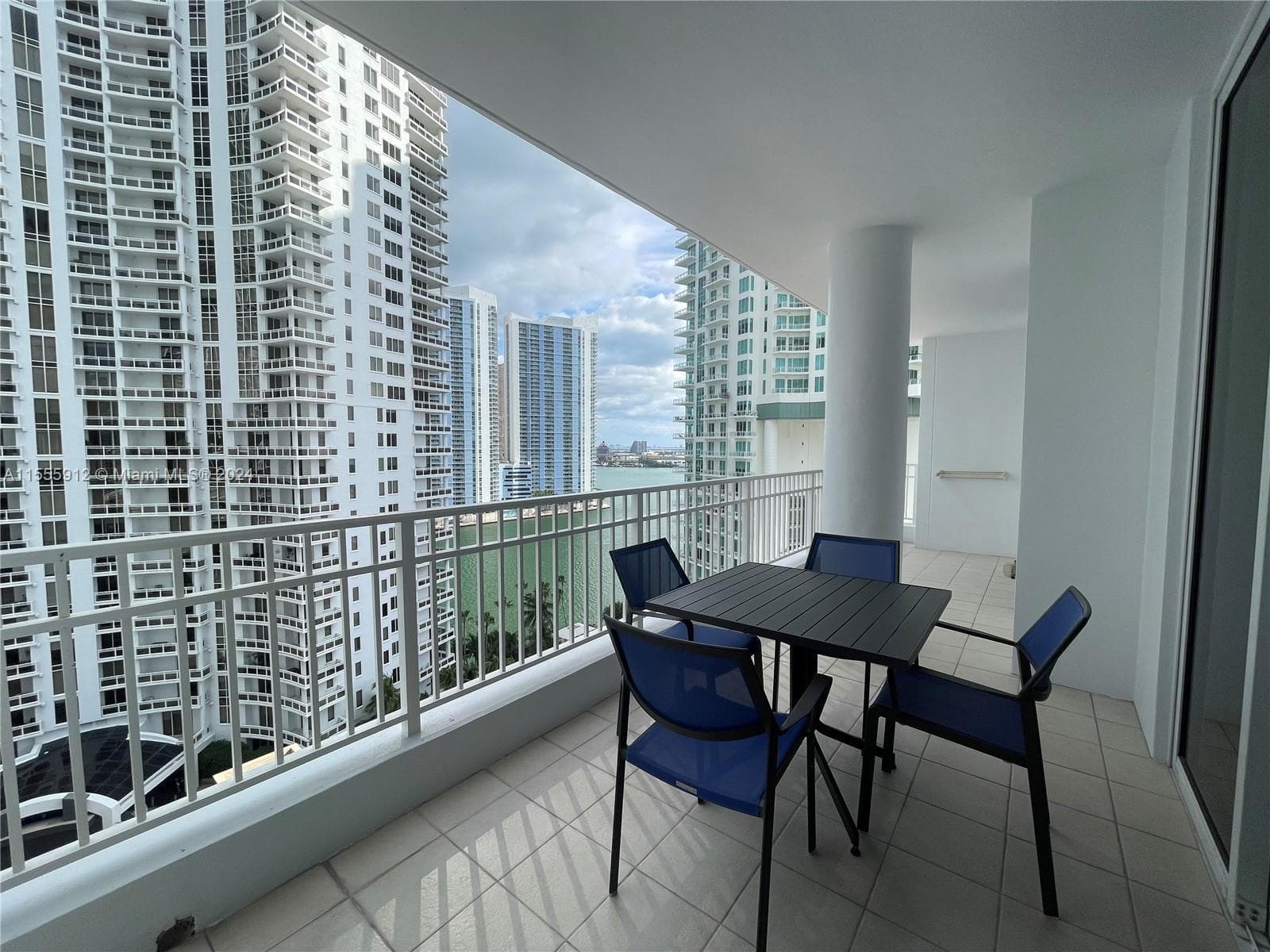 801 Brickell Key Blvd 1610 photo 2