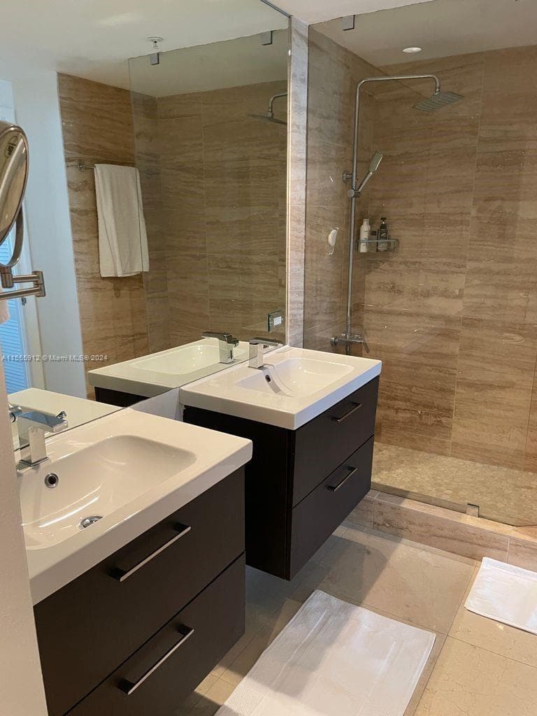 801 Brickell Key Blvd 1610 photo 13