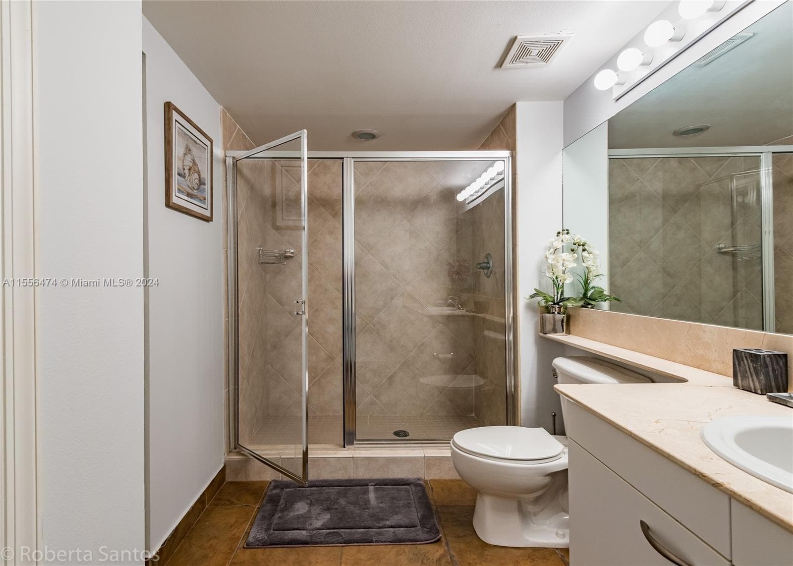2080 Ocean Dr 602 photo 24