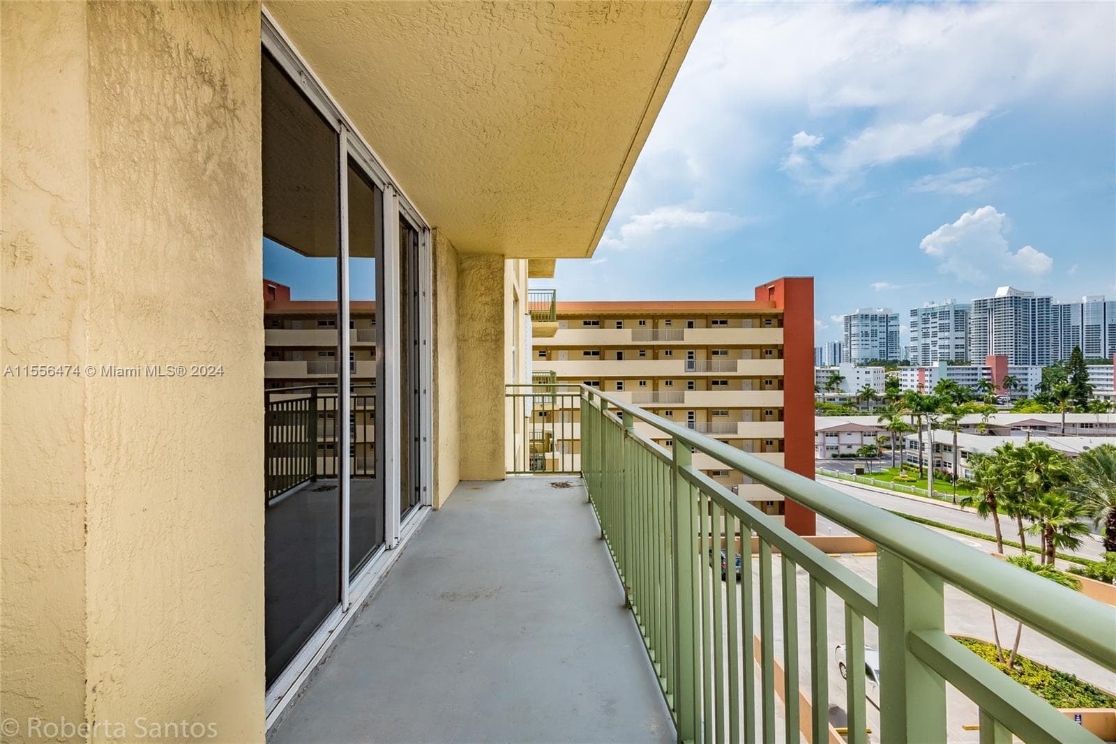 2080 Ocean Dr 602 photo 8