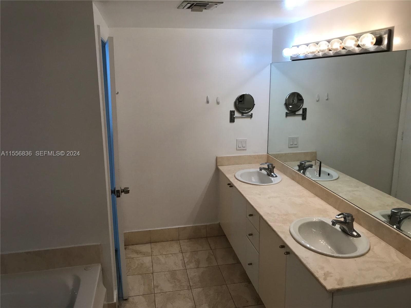 17375 Collins Ave 1708 photo 11
