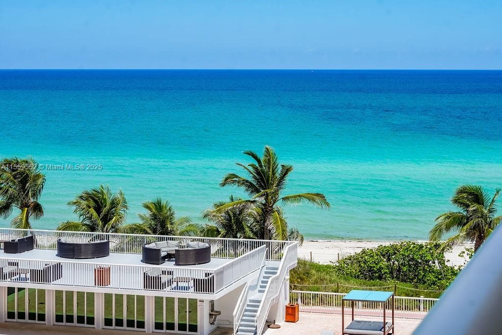 5401 Collins Ave 209 photo 4