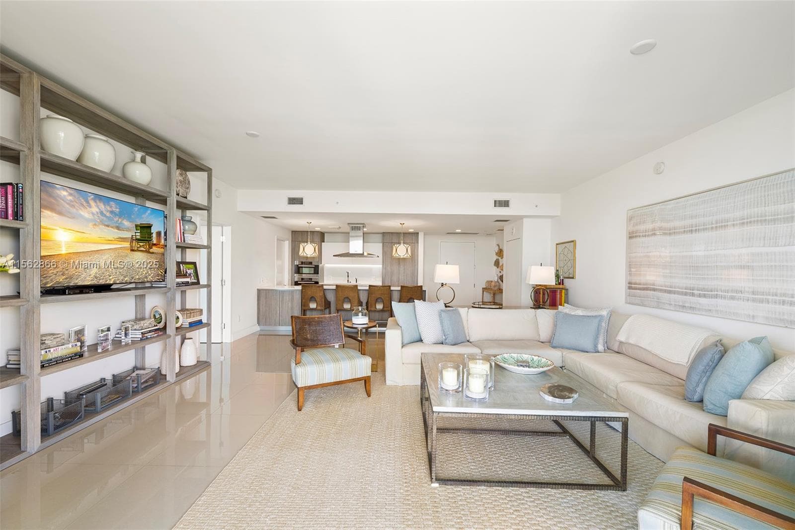 360 Ocean Dr 905S photo 3