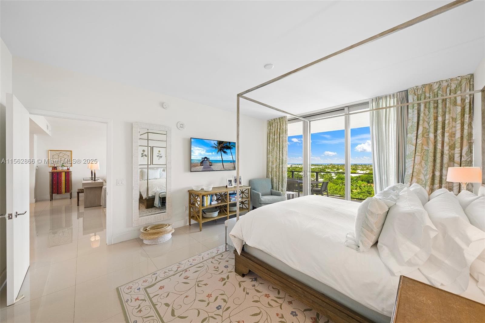 360 Ocean Dr 905S photo 11